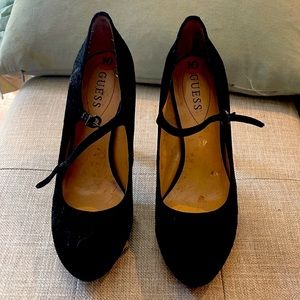 Guess heels Black w/ strap size 10 barely worn.